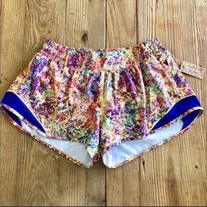 Lululemon Hotty Hot Shorts 2.5 *SEAWHEEZE limited edition